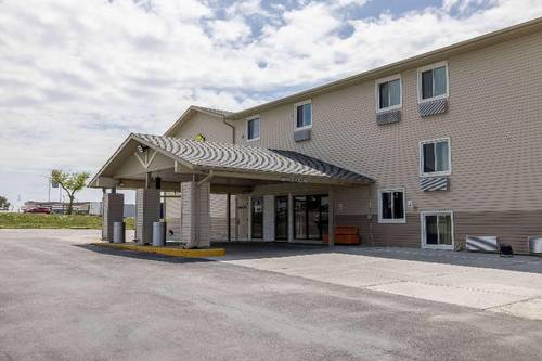 Super 8 By Wyndham Omaha Sw