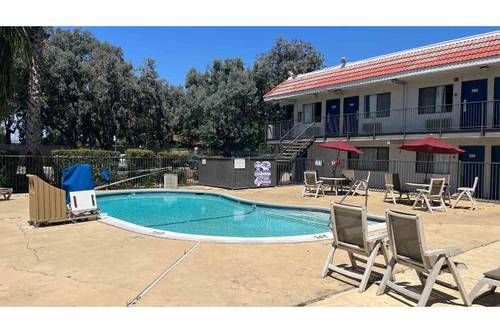 Motel 6