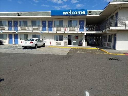 Motel 6 Pendleton