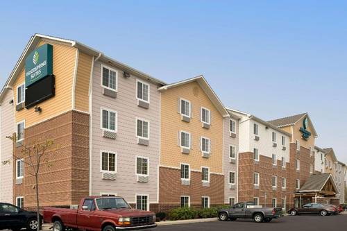 Woodspring Suites Cleveland Airport