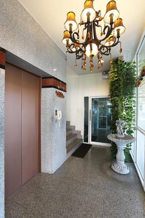 V Place Residence