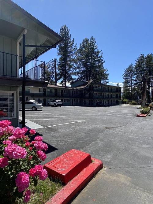 Stateline Economy Inn