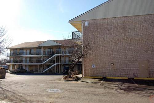 Apm Inn And Suites
