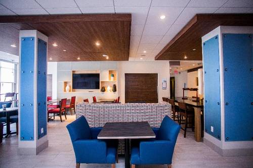 Holiday Inn Express & Suites Rehoboth Beach