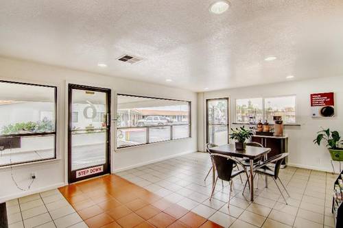 Motel 6 Manteca