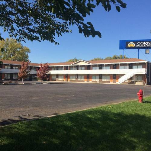 Corn Palace Inn