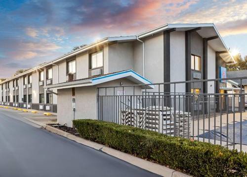 Motel 6 Ogden