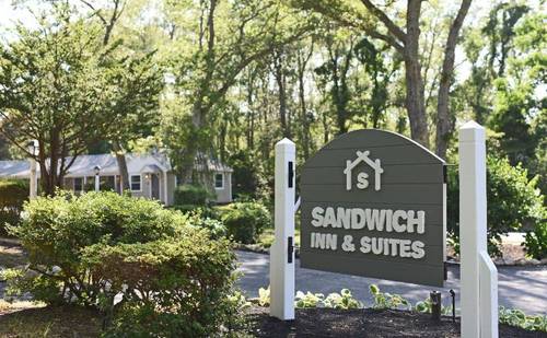 Sandwich Inn And Suites