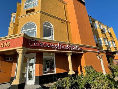 Gateway Inn And Suites Hotel