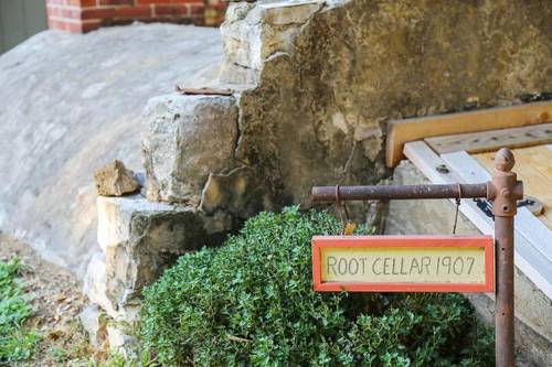 Iron Horse Inn