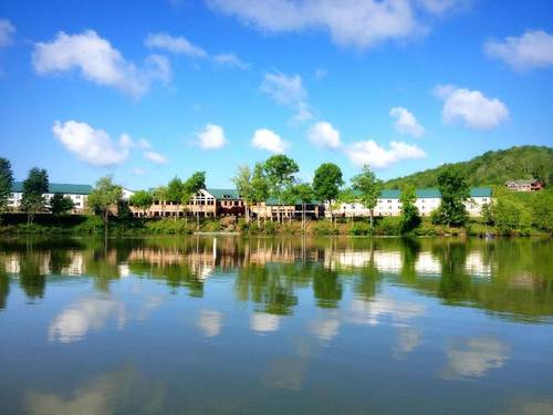 Stonewall Resort and Cottages