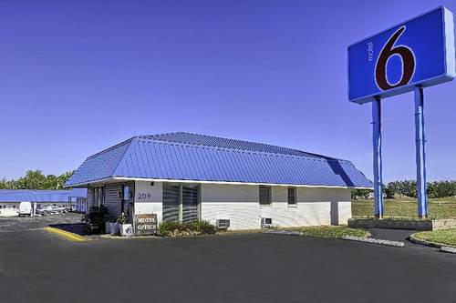 Motel 6 Sullivan Mo