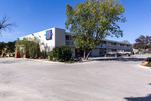 Motel 6 Uvalde Tx