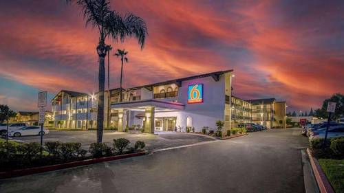 Motel 6 Ontario