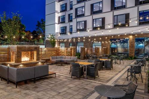 Hampton Inn & Suites Raleigh Midtown