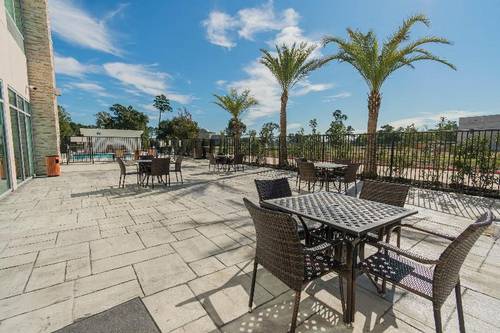 Holiday Inn Express &Suites Houston North I 45 Spr