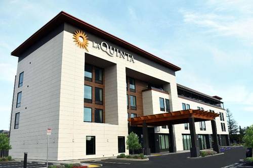 La Quinta Inn Suites by Wyndham Santa Rosa Sonoma
