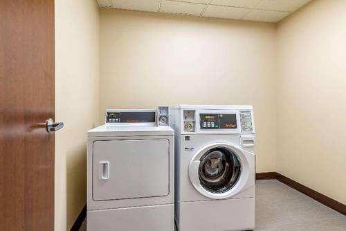 Comfort Inn & Suites West Des Moines