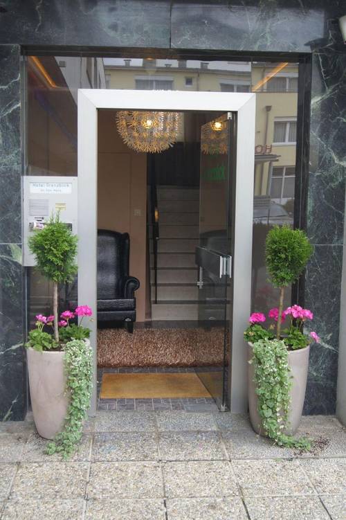 Base 1 Hotel Grenzblick