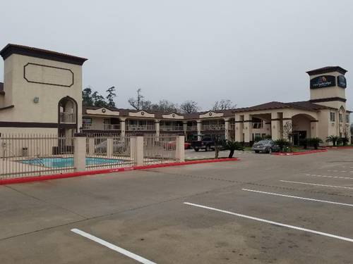 Homebridge Inn And Suites