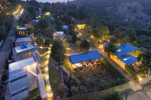 Twelve Oclock Resort