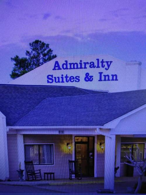 Admiralty Suites & Inn