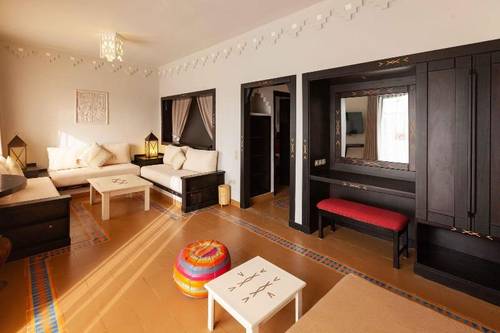 Borjs Hotel Suites & SPA