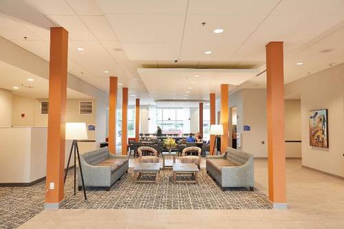Gundersen Hotel & Suites