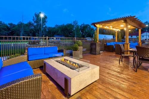 Holiday Inn Express & Suites Milan – Sandusky Area