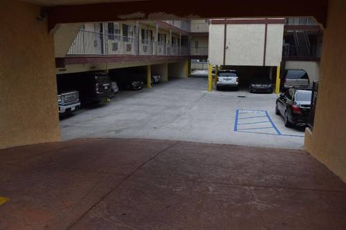 Deluxe Inn Hawthorne