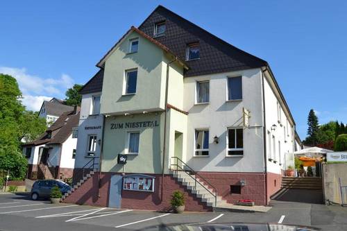Restaurant & Landhotel Zum Niestetal
