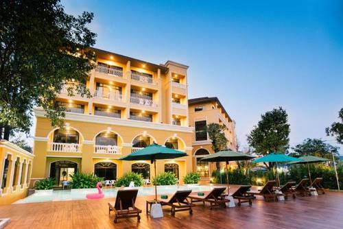 The Pineapple Hotel (SHA)