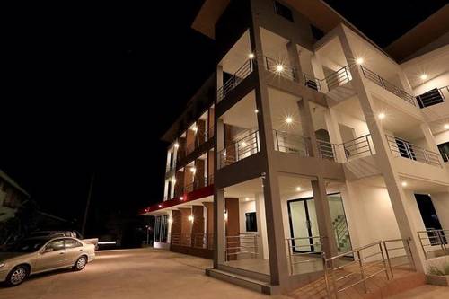 Somsamai Style Apartment by ZUZU