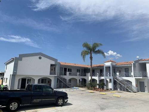 Crescent Inn