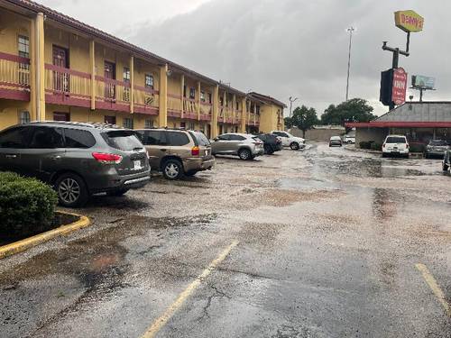 America's Inn - Houston