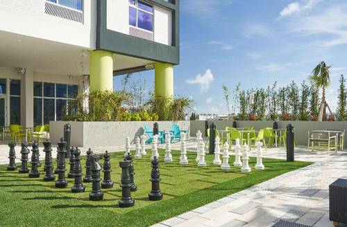 Tru by Hilton Fort Lauderdale Downtown
