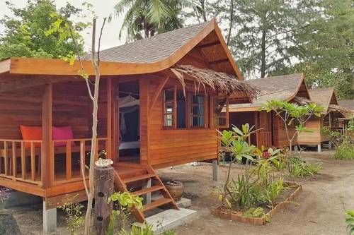 Lipe Beach Resort