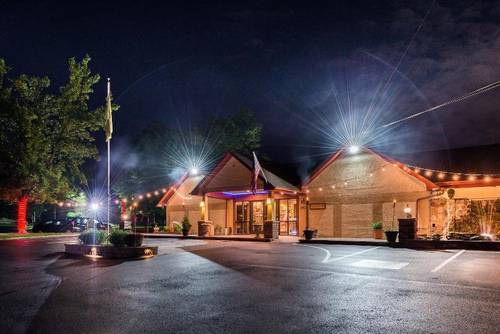 Inn of the Dove Romantic Suites with Jacuzzi & Fir