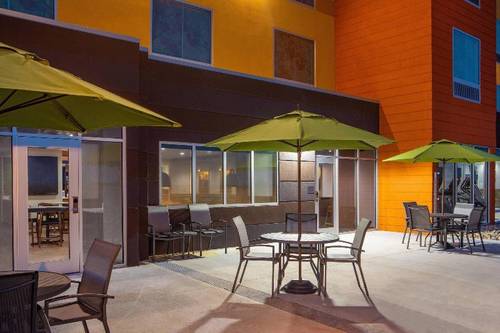 Fairfield Inn & Suites By Marriott Mcpherson