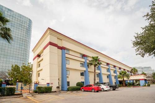 OYO Townhouse Houston Airport North