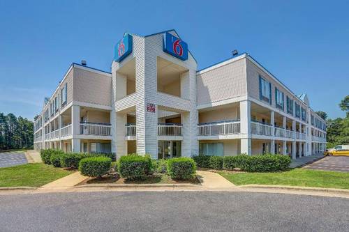 Motel 6 Raleigh, NC - North