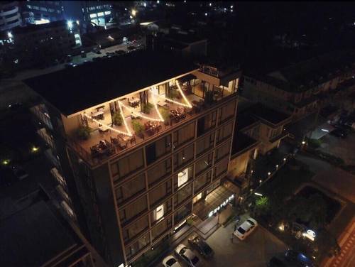 Hataara Hotel