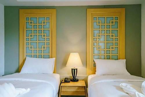 Moon Dragon Hotel