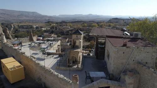 Taru Cave Suites