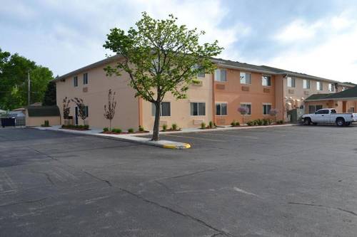 Countryside Inn & Suites Fremont