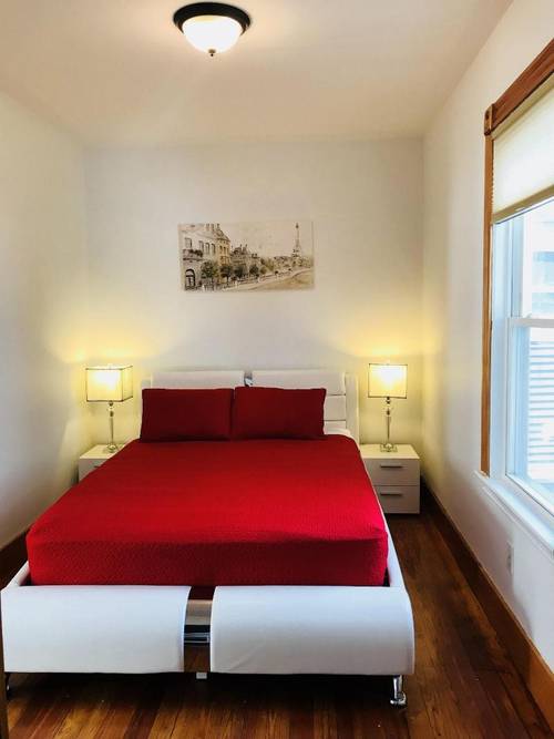 Boston Lodge And Suites