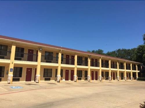 Executive Inn & Suites