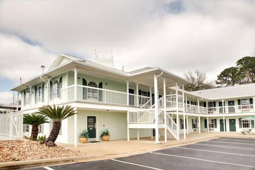 Key West Inn - Millbrook