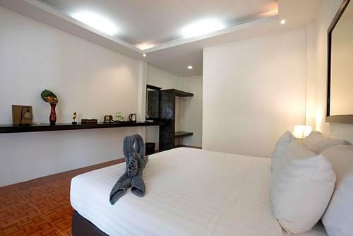 Hana Lanta Resort
