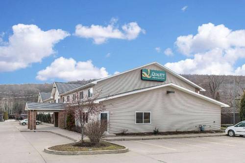 Quality Inn Suites Titusville